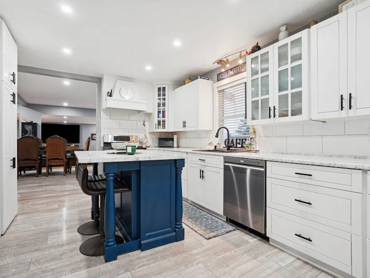 7334 Alder Street, Mission, BC, V2V 3N9 - 9