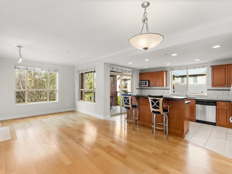 204-15357 17a Avenue, Surrey, BC, V4A 1V4 - 3