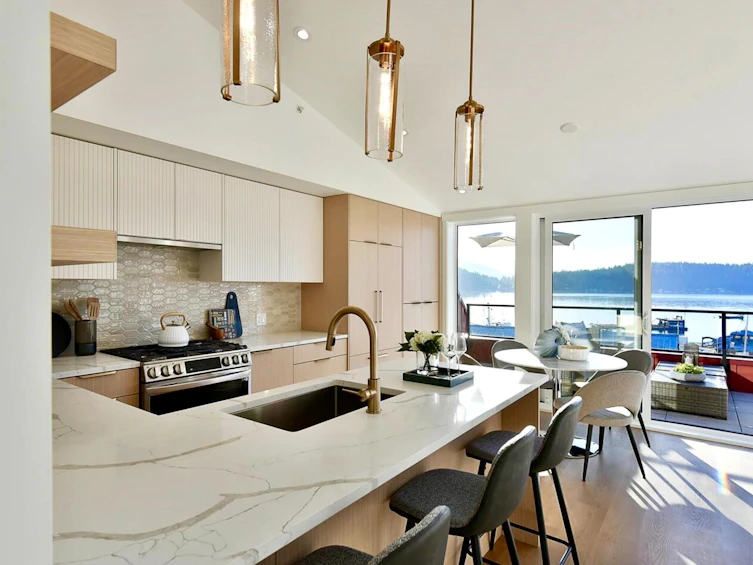 101-263 Gower Point Road, Gibsons, BC, V0N 1V4 - 9
