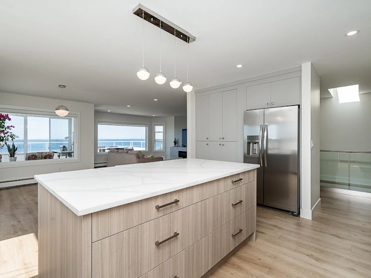 15452 Victoria Avenue, Surrey, BC, V4B 1H3 - 16