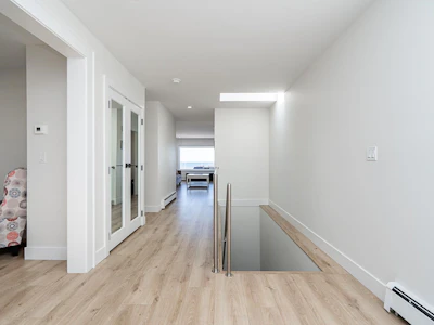 15452 Victoria Avenue - 4