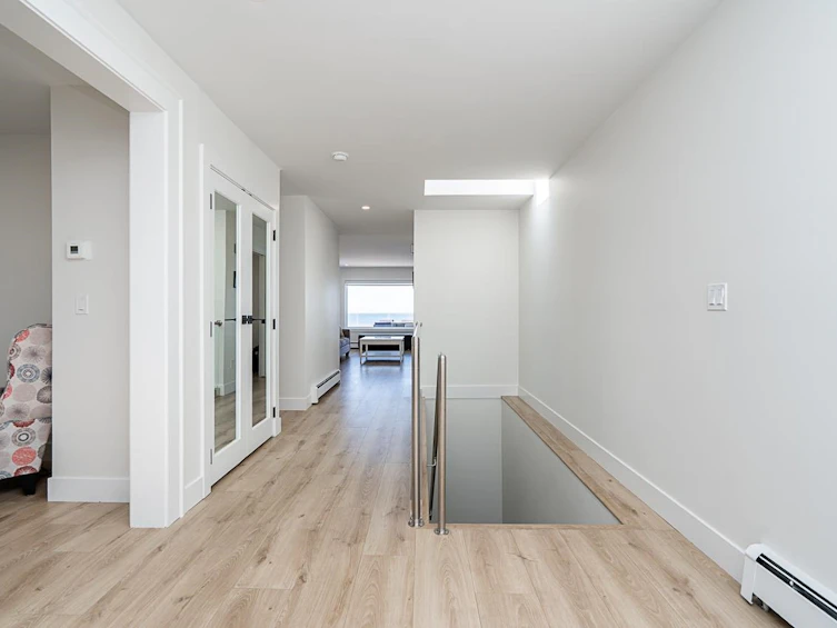 15452 Victoria Avenue, Surrey, BC, V4B 1H3 - 4
