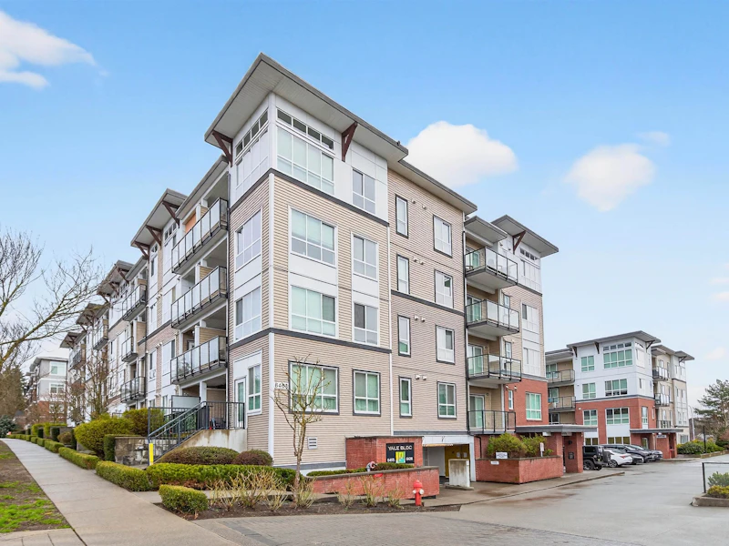 310 - 6468 195a Street, Surrey BC