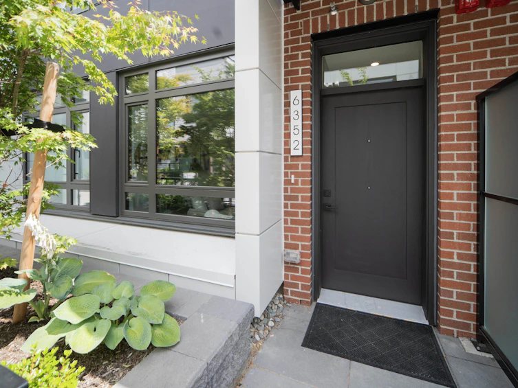 6352 Oak Street, Vancouver, BC, V6M 2W4 - 12