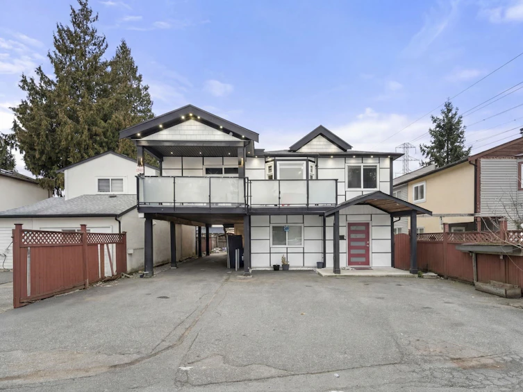 12541 77a Avenue, Surrey, BC, V3W 8P2