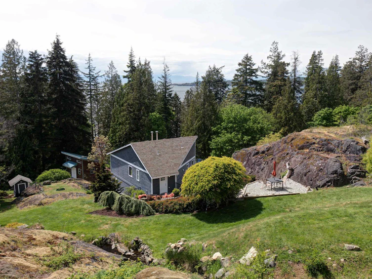8362 Redrooffs Road, Halfmoon Bay, BC, V7Z 1E5 - 8