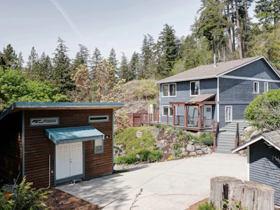 8362 Redrooffs Road - 2