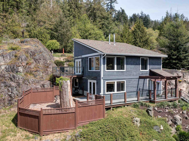 8362 Redrooffs Road, Halfmoon Bay, BC, V7Z 1E5 - 3