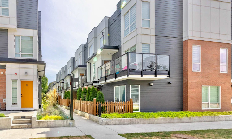 31-18855 72 Avenue