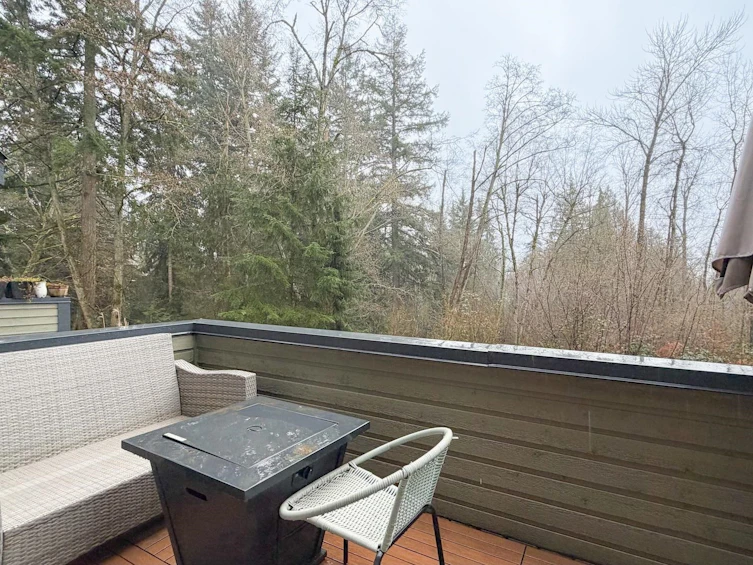8122 Forest Grove Drive, Burnaby, BC, V5A 4G9 - 10