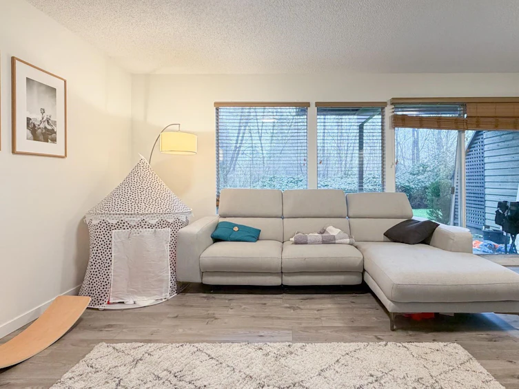 8122 Forest Grove Drive, Burnaby, BC, V5A 4G9 - 21