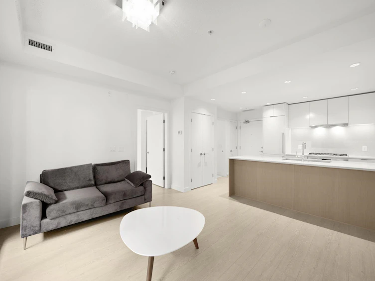 203-7928 Yukon Street, Vancouver, BC, V5X 2Y7 - 7
