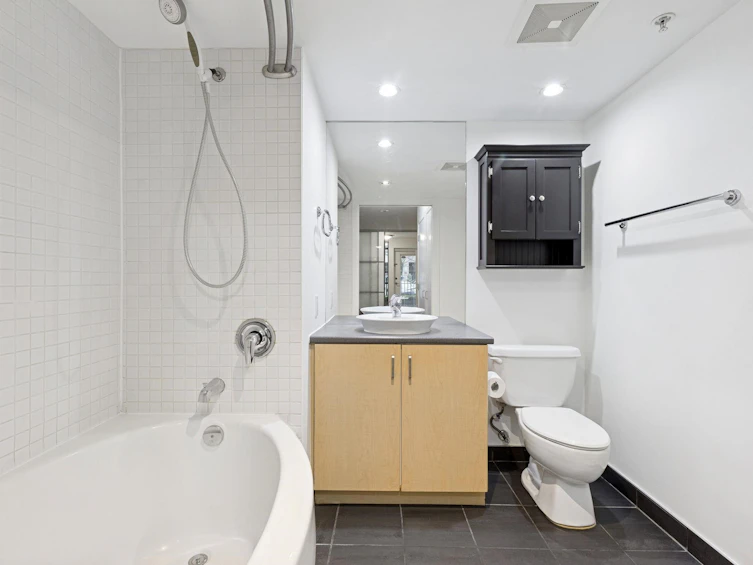 104-175 W 1st Street, North Vancouver, BC, V7M 3N9 - 18