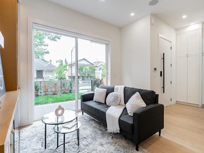 1-5304 Elgin Street - 4