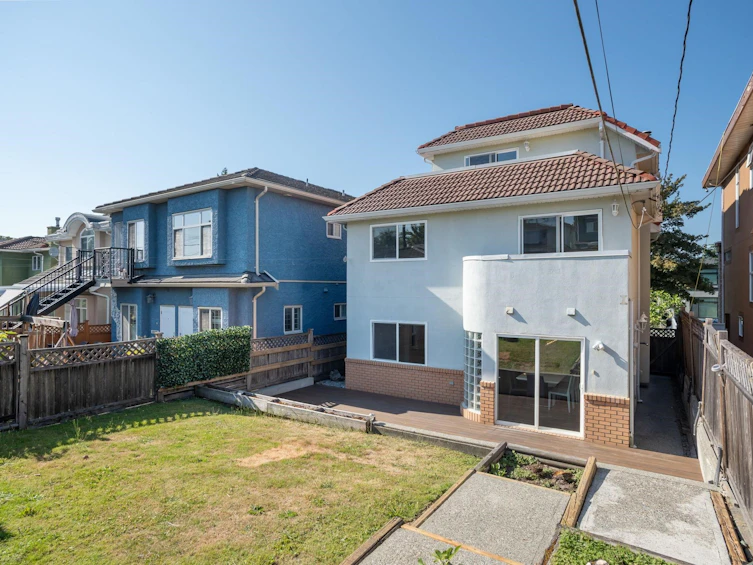 2748 E 23rd Avenue, Vancouver, BC, V5R 1A8 - 29