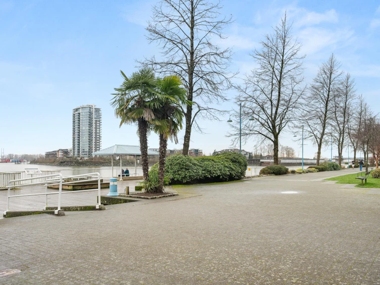 1105-1235 Quayside Drive, New Westminster, BC, V3M 6J5 - 30