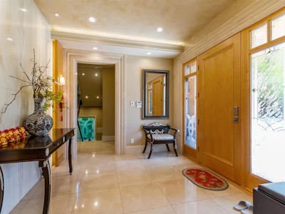 4239 Pine Crescent - 2