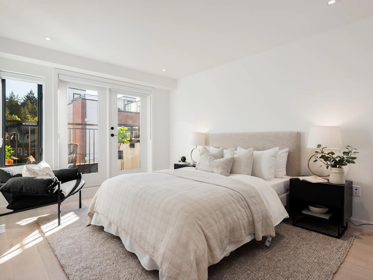 242-475 W 28th Avenue, Vancouver, BC, V5Y 0P2