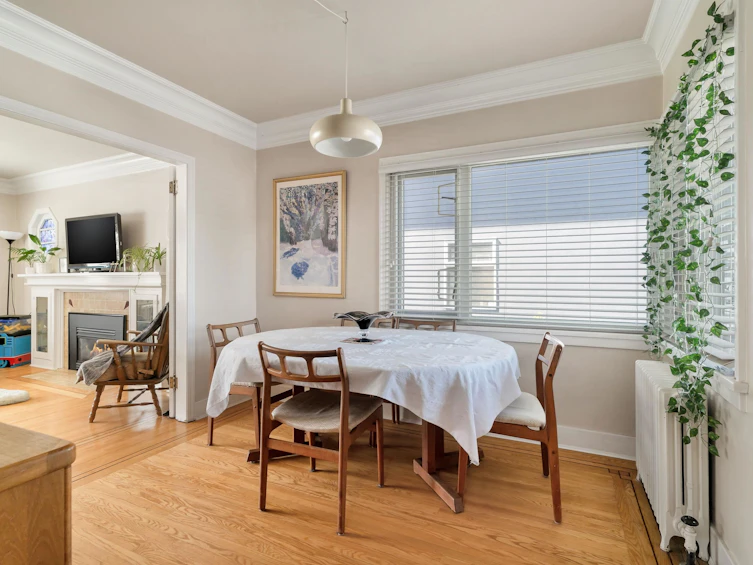 6895 Curtis Street, Burnaby, BC, V5B 2B2 - 10