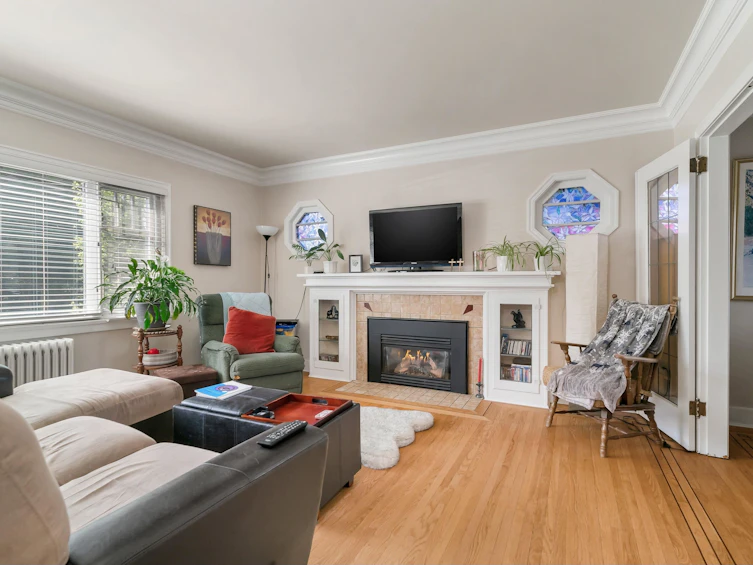 6895 Curtis Street, Burnaby, BC, V5B 2B2 - 8