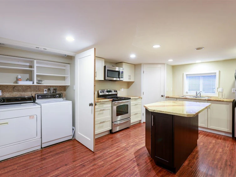 6895 Curtis Street, Burnaby, BC, V5B 2B2 - 20