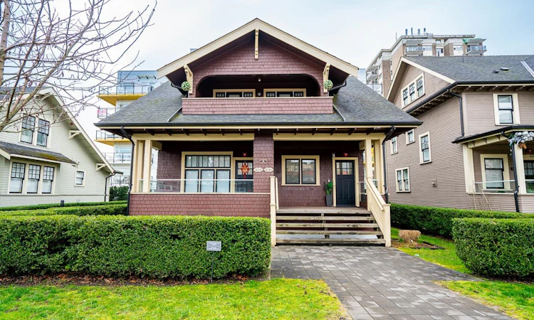 406 Eighth Street
