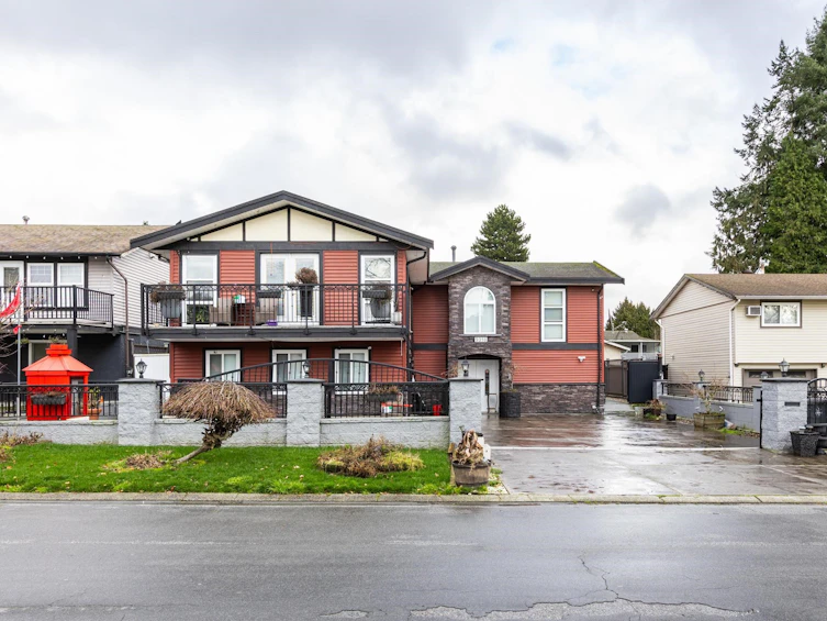 9318 Cinnamon Drive, Surrey, BC, V3V 1V2 - 27