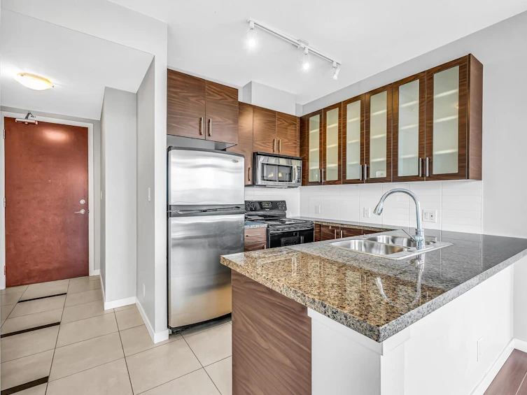 2006-2345 Madison Avenue, Burnaby, BC, V5C 0B4 - 4