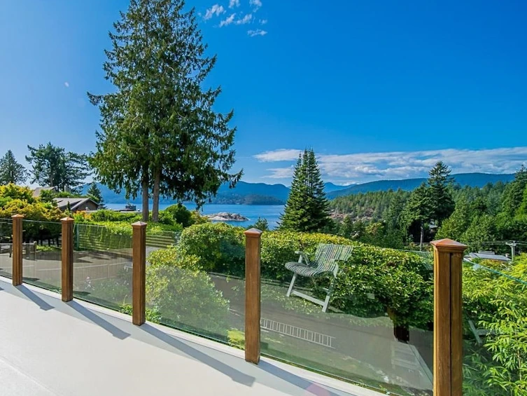 6245 Nelson Avenue, West Vancouver, BC, V7W 2A2 - 3
