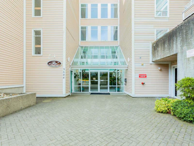 101-9644 134 Street - 4