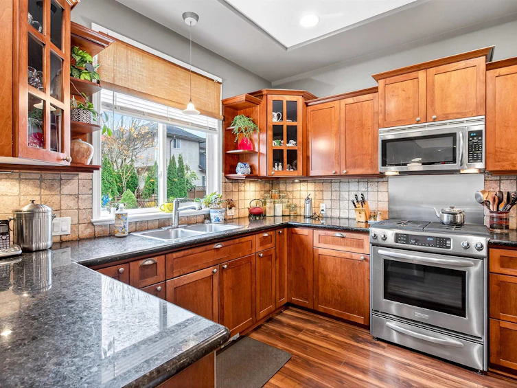 16728 62a Avenue, Surrey, BC, V3S 9L3 - 11