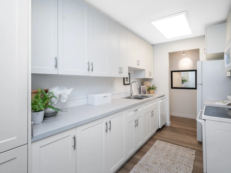 110-15020 North Bluff Road, Surrey, BC, V4B 5A4 - 8
