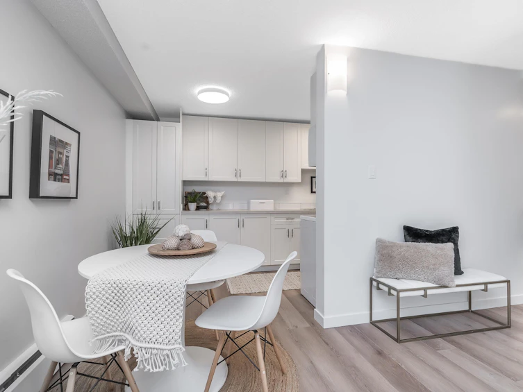 110-15020 North Bluff Road, Surrey, BC, V4B 5A4 - 4