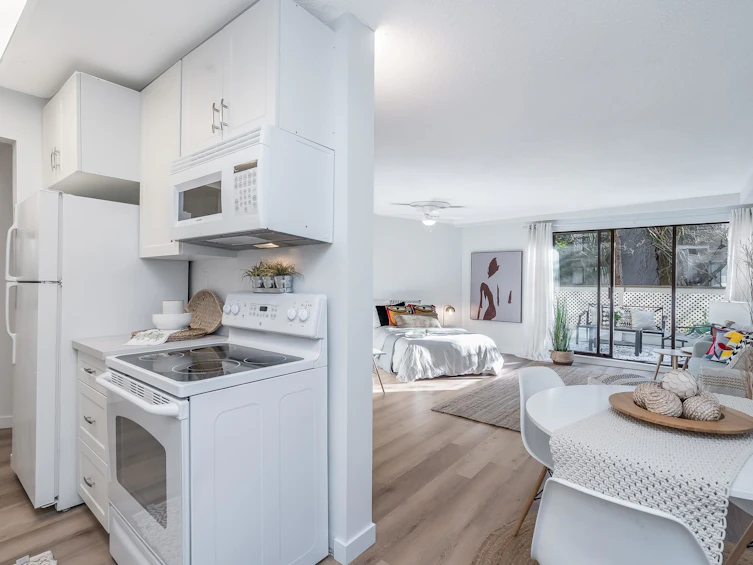 110-15020 North Bluff Road, Surrey, BC, V4B 5A4 - 13