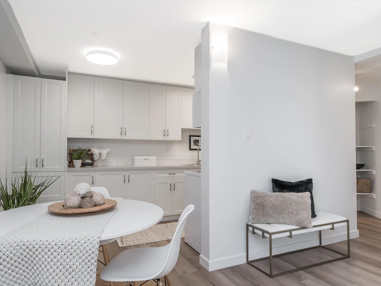 110-15020 North Bluff Road, Surrey, BC, V4B 5A4 - 15