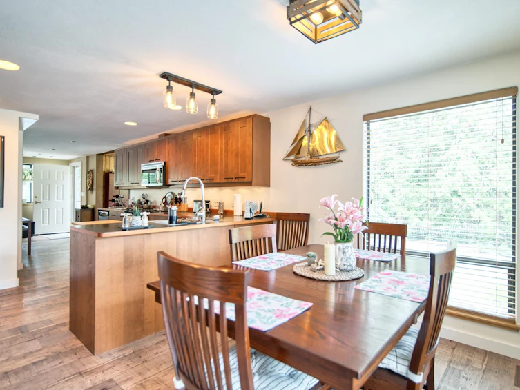 4546 Sinclair Bay Road, Pender Harbour Egmont, BC, V0N 1S1 - 5