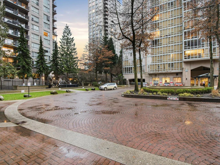 1205-950 Cambie Street, Vancouver, BC, V6B 5X5 - 2