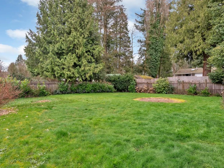 14486 109 Avenue, Surrey, BC, V3R 1Y1 - 18