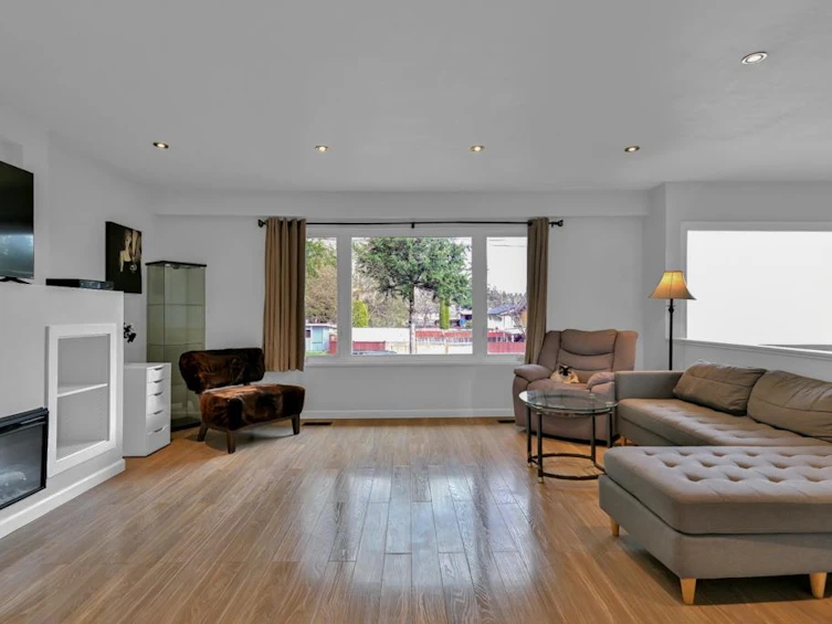 14486 109 Avenue, Surrey, BC, V3R 1Y1 - 3
