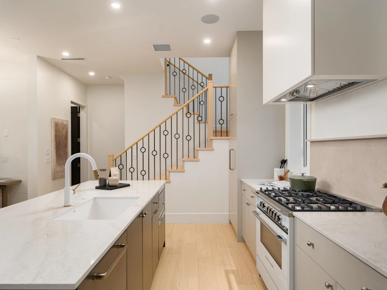 1-745 Skeena Street, Vancouver, BC, V5K 4P4 - 5
