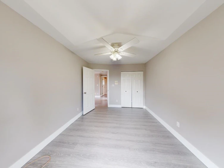 7563 Cariboo Road, Burnaby, BC, V3N 4X2 - 21