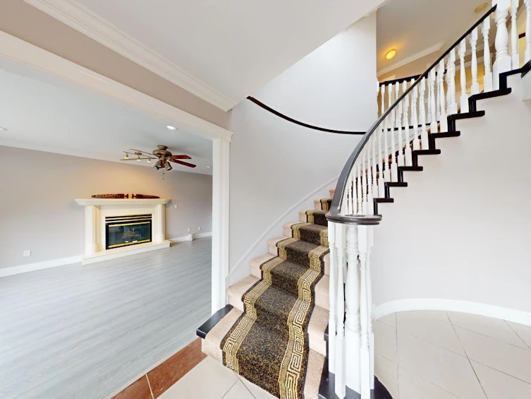 7563 Cariboo Road, Burnaby, BC, V3N 4X2 - 2