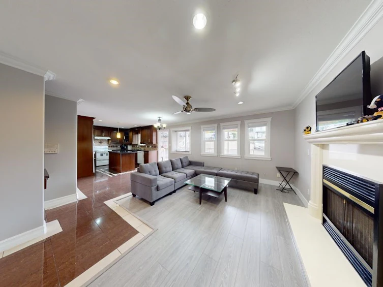 7563 Cariboo Road, Burnaby, BC, V3N 4X2 - 9