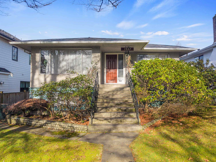 1937 E 2nd Avenue, Vancouver, BC, V5N 1E5 - 2
