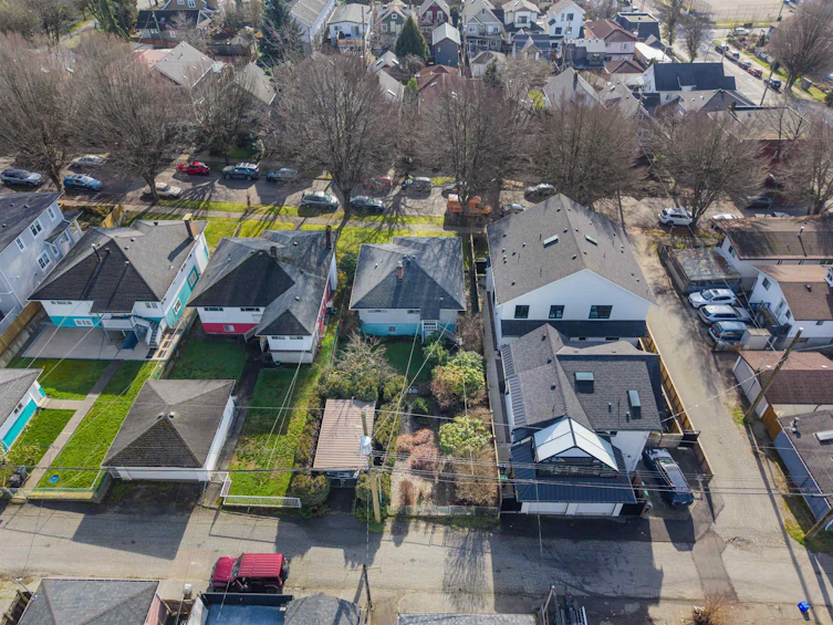 1937 E 2nd Avenue, Vancouver, BC, V5N 1E5 - 3