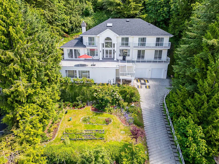 241 Bayview Road, West Vancouver, BC, V0N 2E0