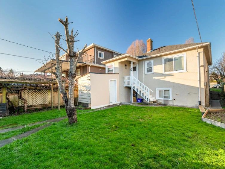 1032 E 49th Avenue, Vancouver, BC, V5W 2H8 - 16
