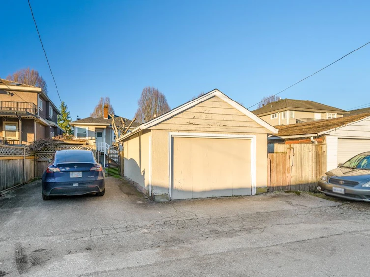 1032 E 49th Avenue, Vancouver, BC, V5W 2H8 - 17