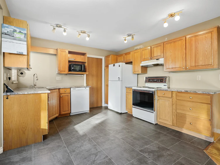 126-10584 153 Street, Surrey, BC, V3R 9V1 - 3