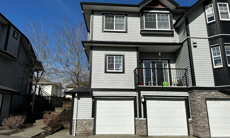 9-31235 Upper Maclure Road